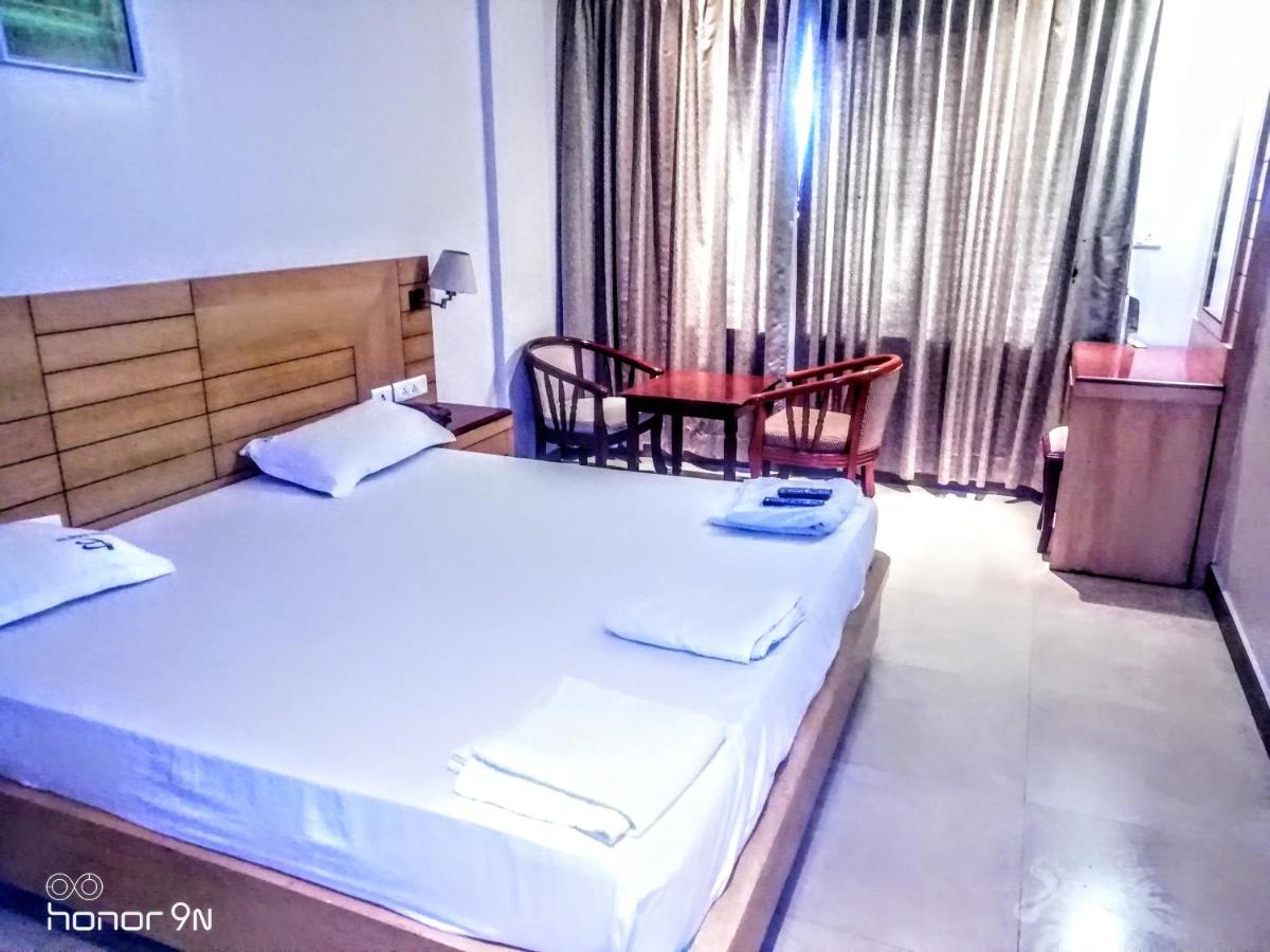 Hotel Balaji Inn Tańdźawur Zewnętrze zdjęcie