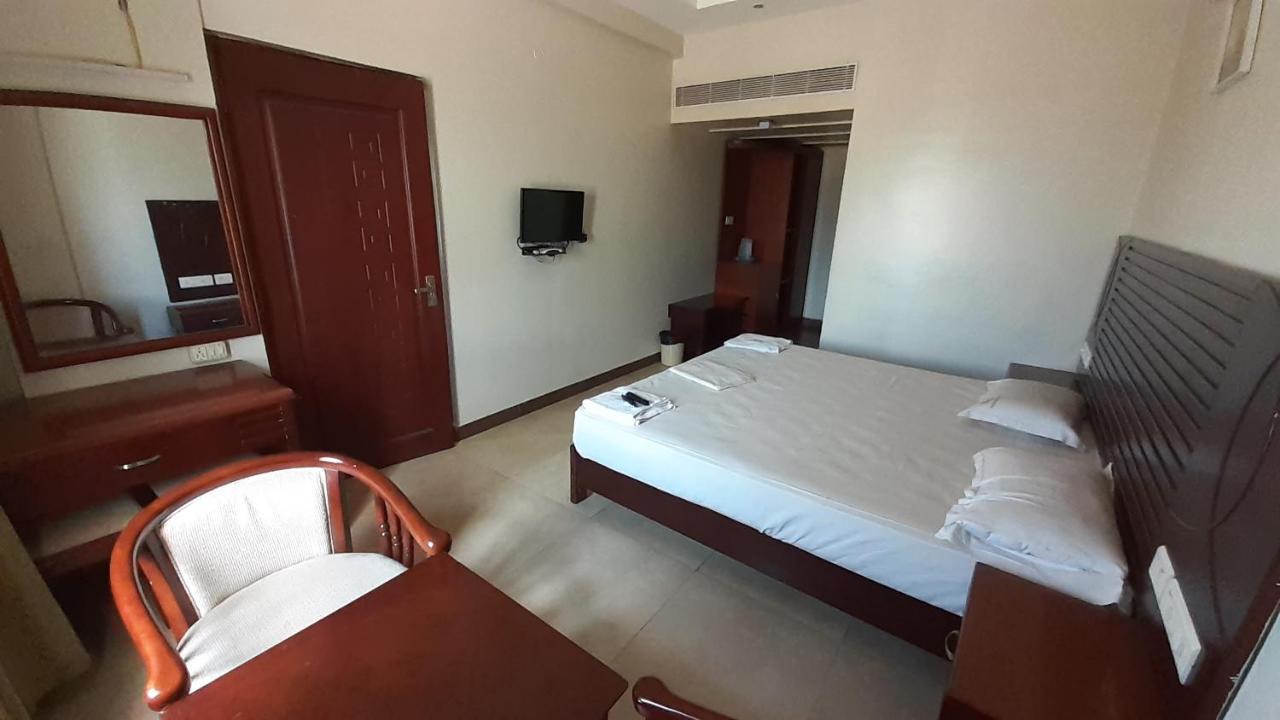 Hotel Balaji Inn Tańdźawur Zewnętrze zdjęcie